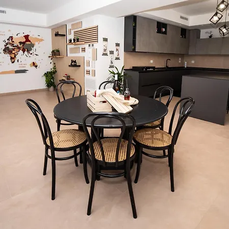 Jonio Apartment *